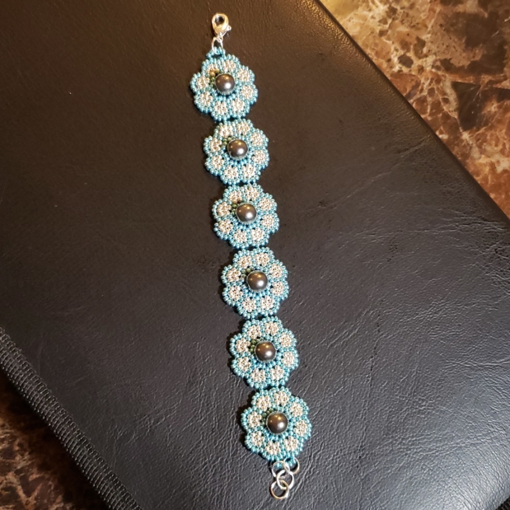 Beaded Bracelets NWOT - Picture 2 of 2